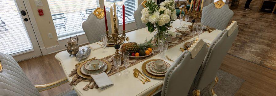 Dining Table Chateaux